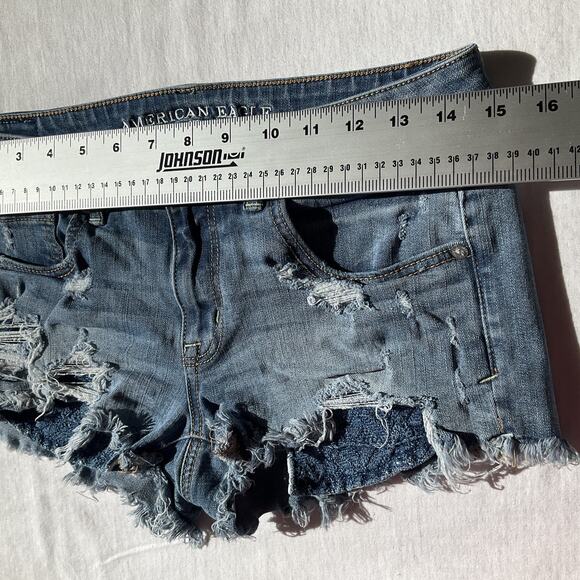 American Eagle Outfitters Women Shorts Size 8 Blue Denim Cutoff Super Stretch - Picture 4 of 10